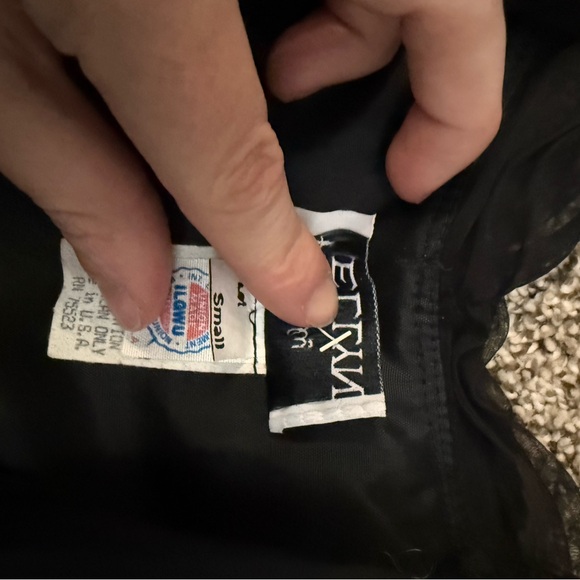 Elegant Black Sheer Sleeve Top - Picture 7 of 9